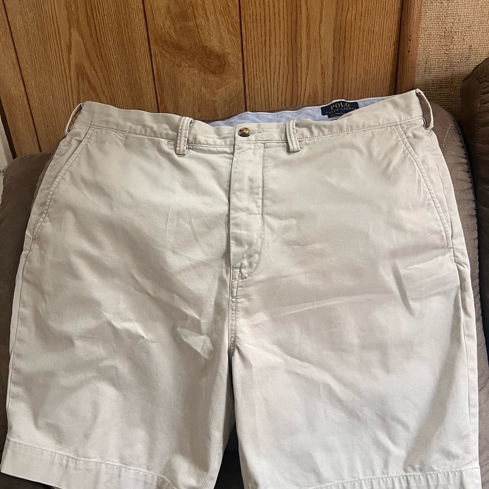 Polo Ralph Lauren
Classic Fit Stretch 9" Inseam Twill Shorts